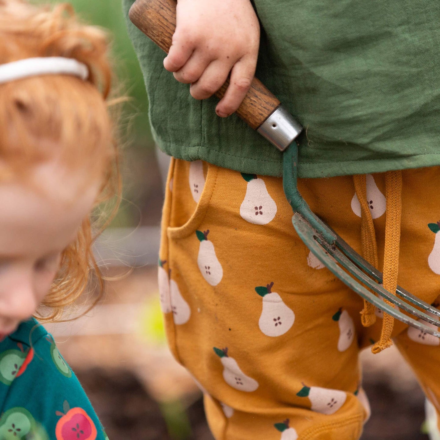 Pantaloni morbidi pera in cotone biologico – Little Green Radicals