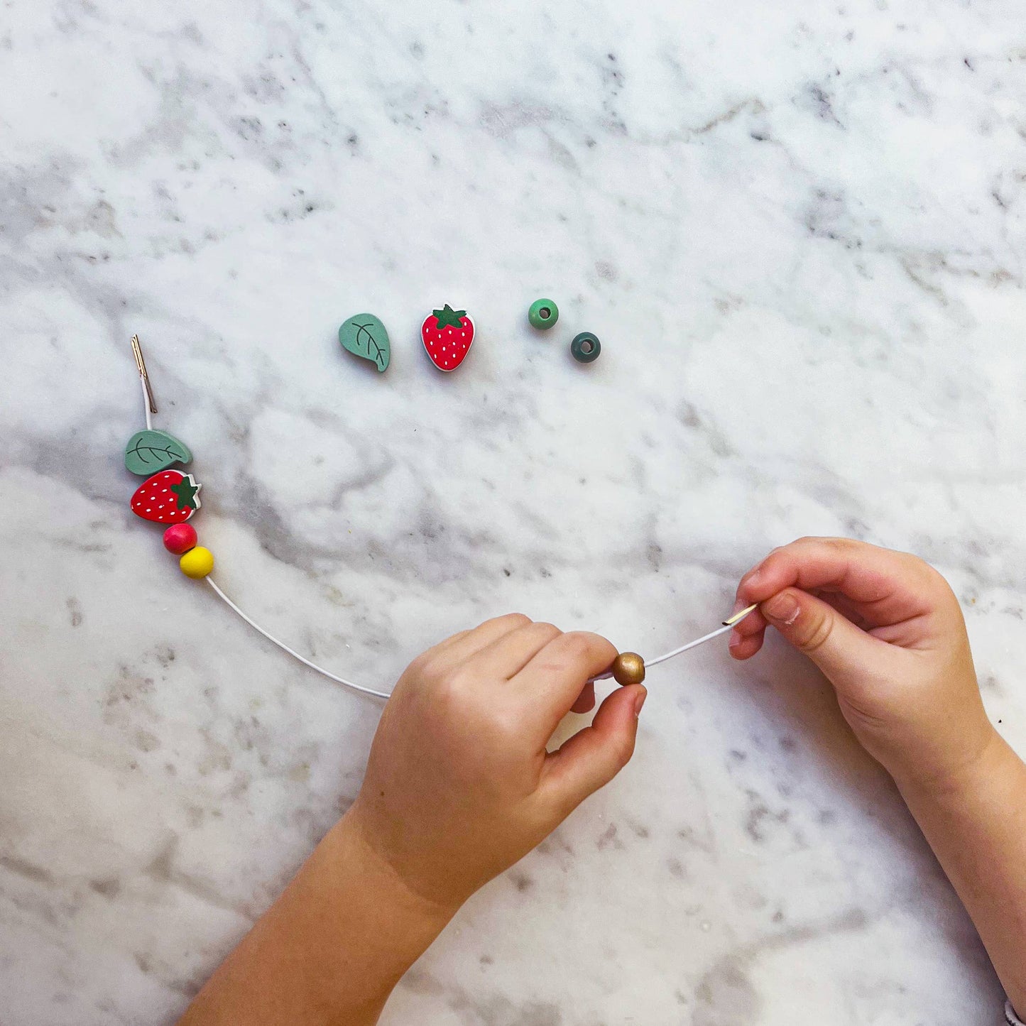 Kit creativo braccialetti in legno Strawberry– Cotton Twist