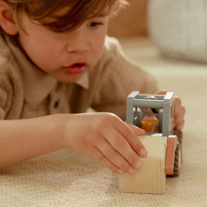 Camion Gru in legno con personaggio | Little Dutch