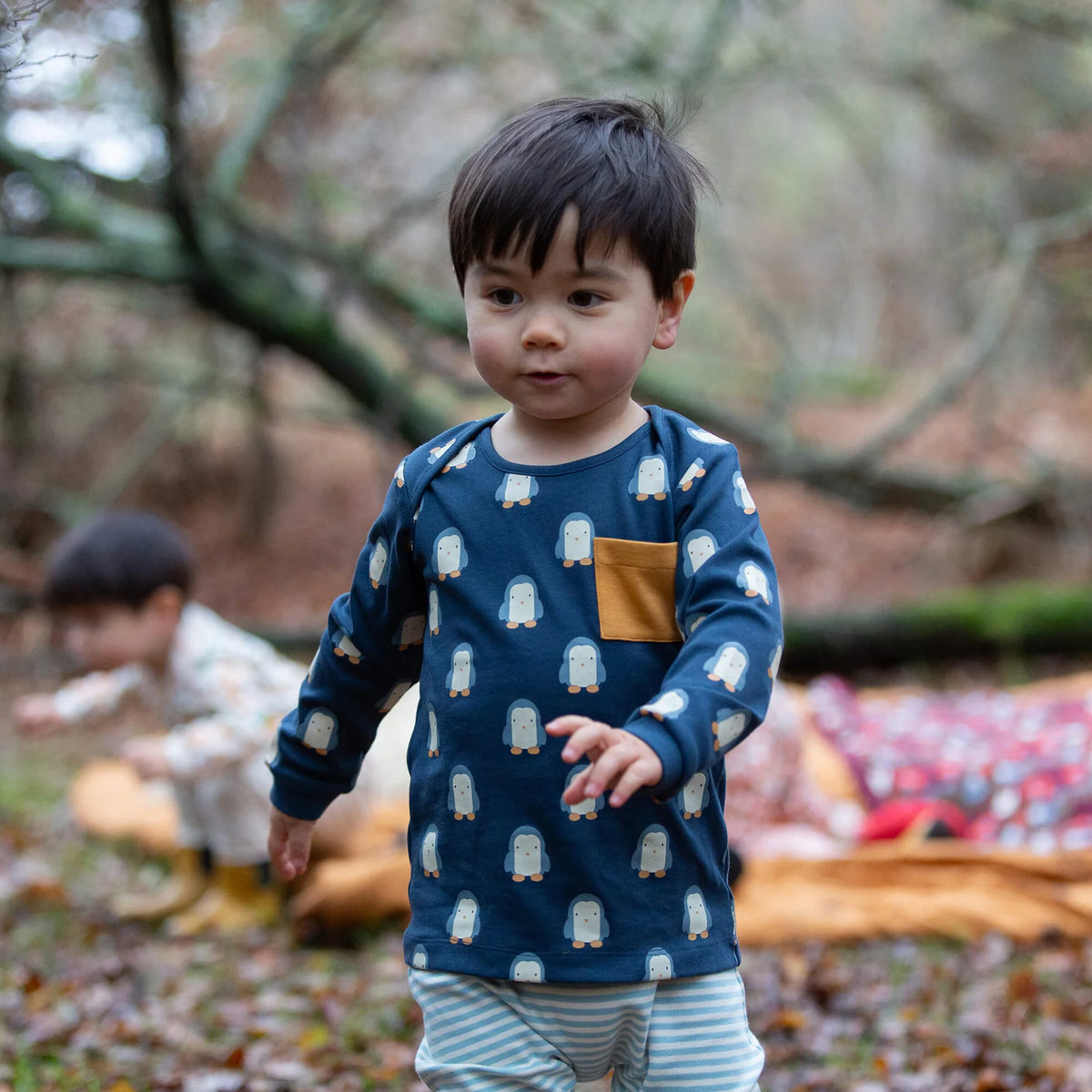 Set Pinguino pantaloni morbidi & maglietta | Little Green Radicals
