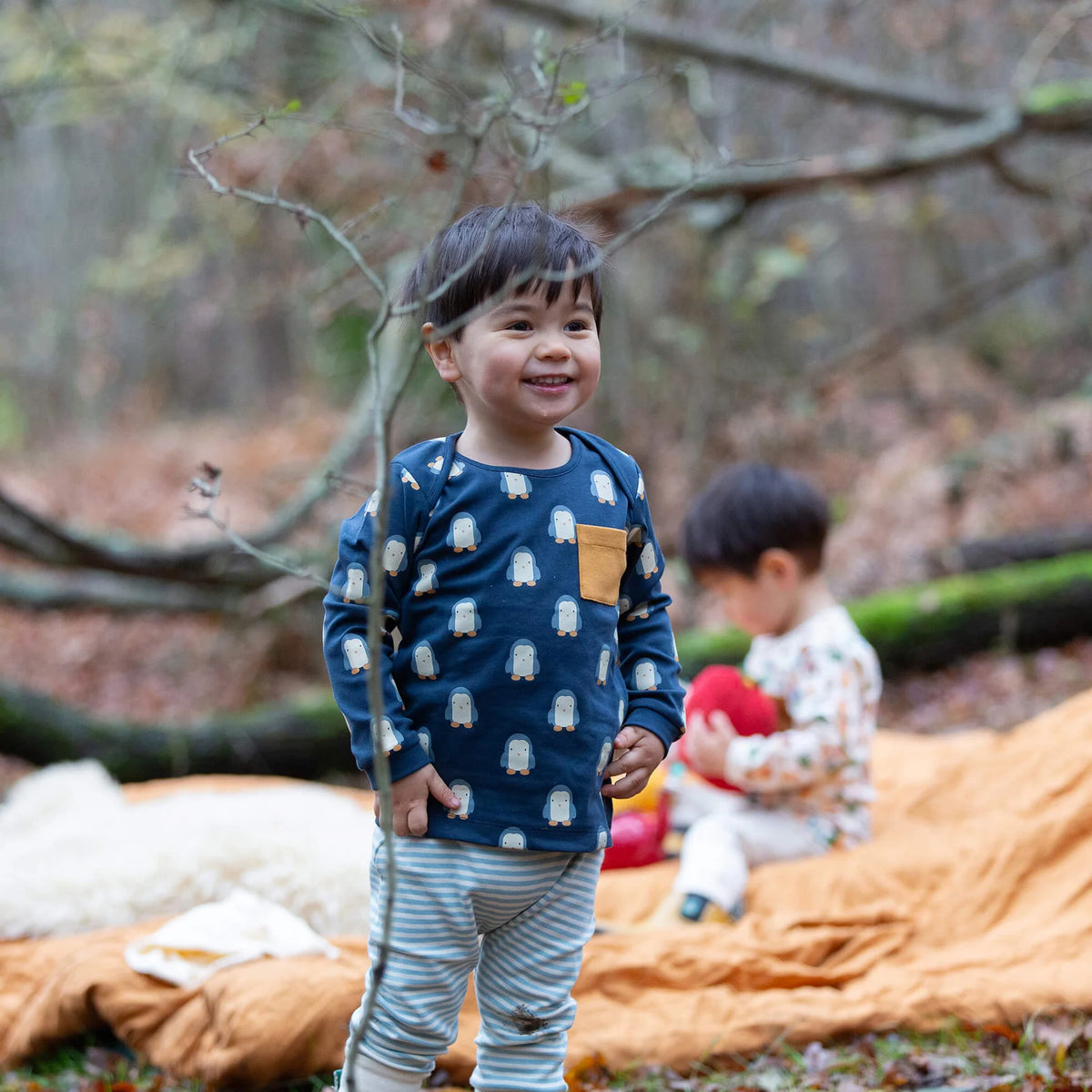 Set Pinguino pantaloni morbidi & maglietta | Little Green Radicals